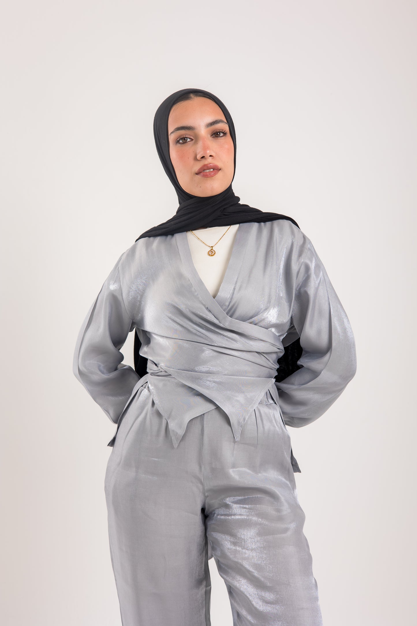 Tika set gray