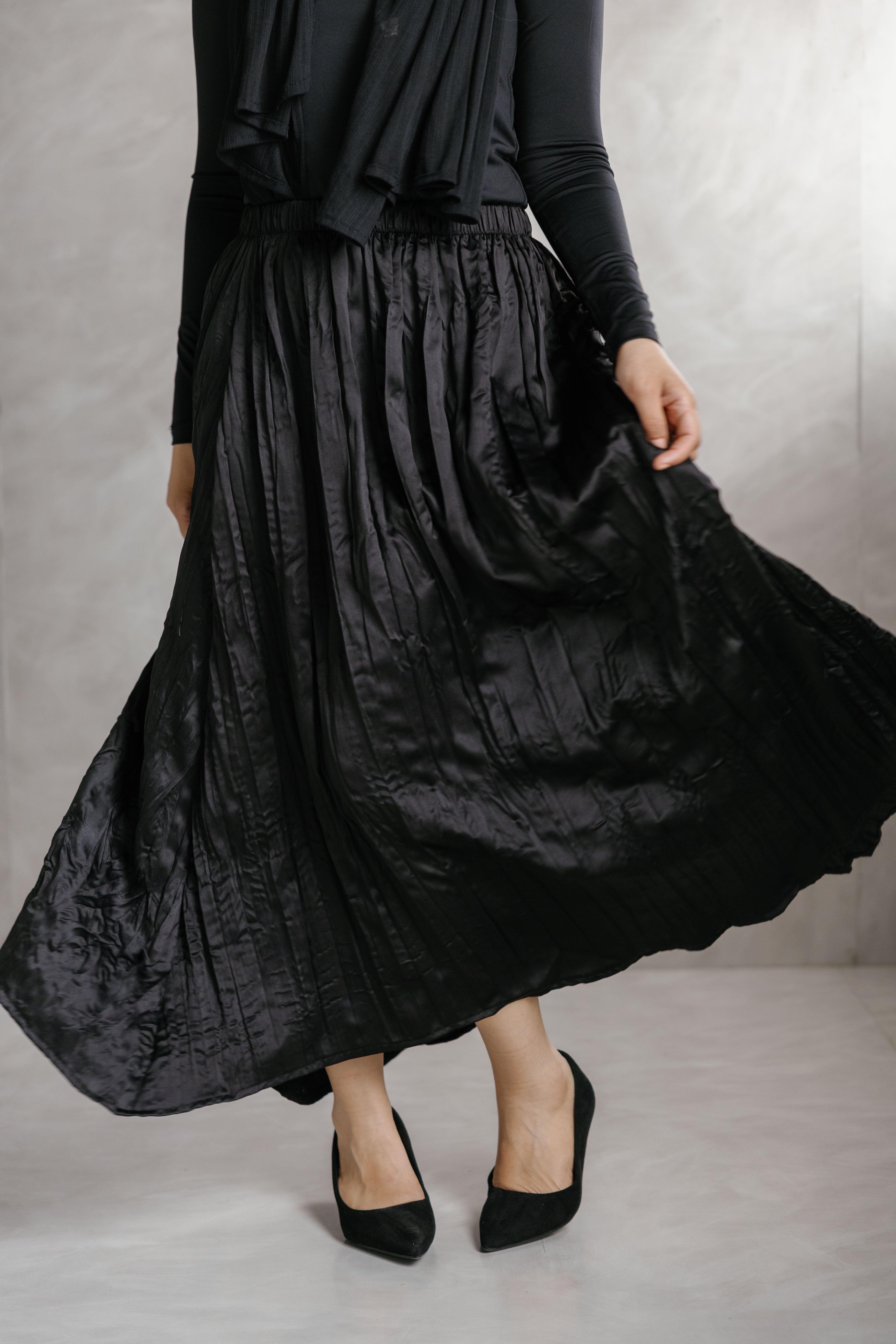 Crinkle Flow Skirt ( Black )