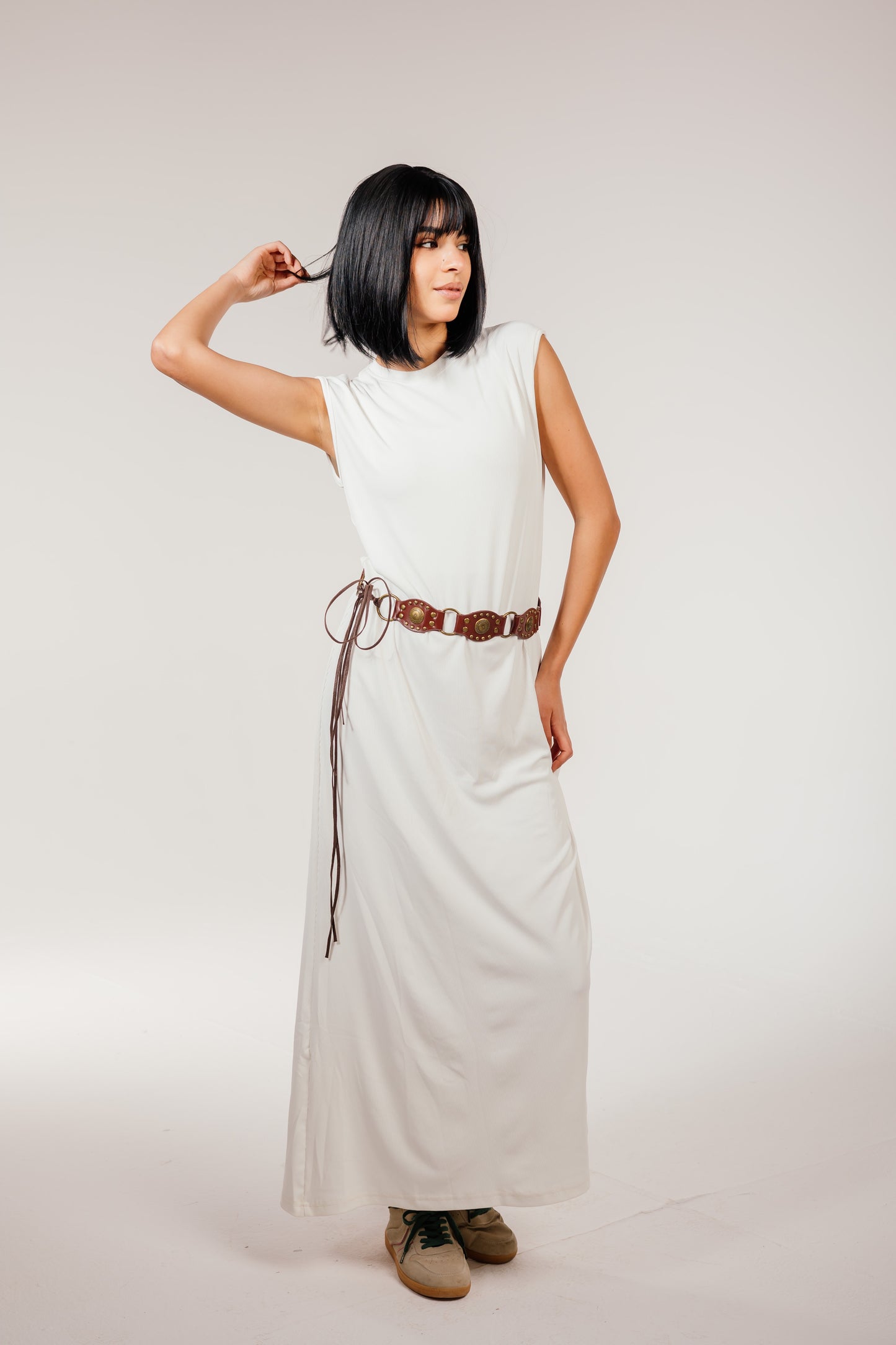 White Sleeveless Basic Dress