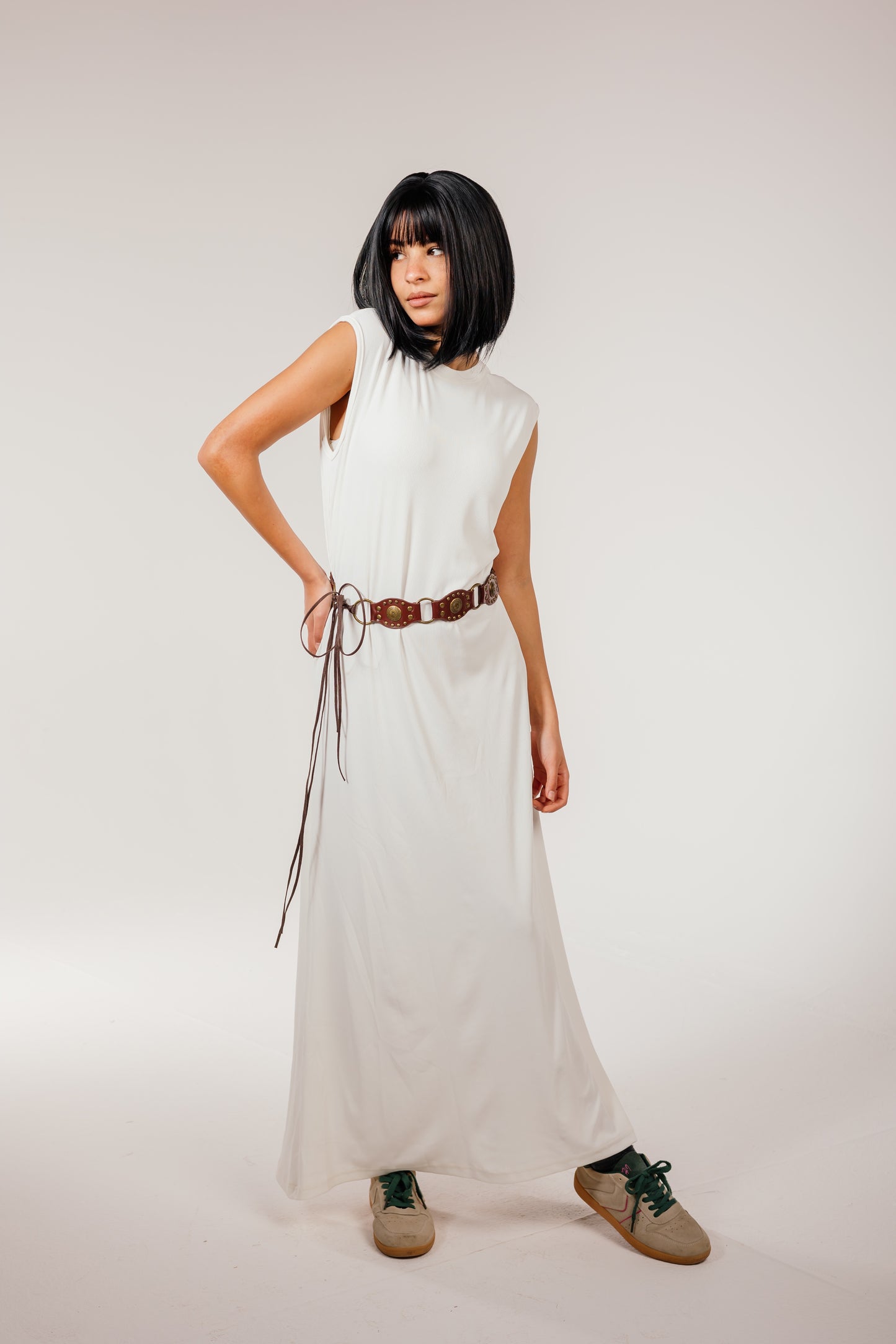White Sleeveless Basic Dress