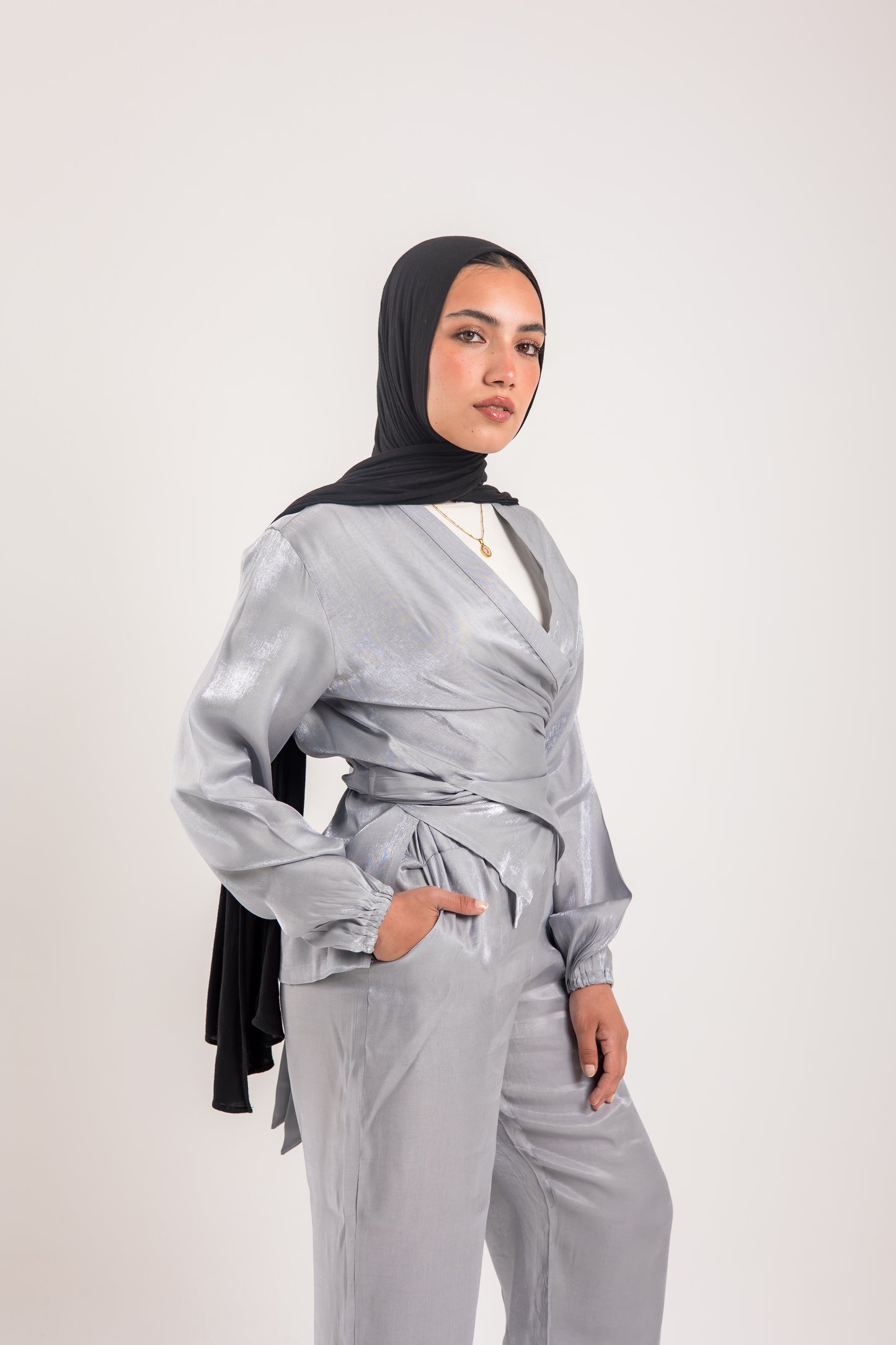 Tika set gray