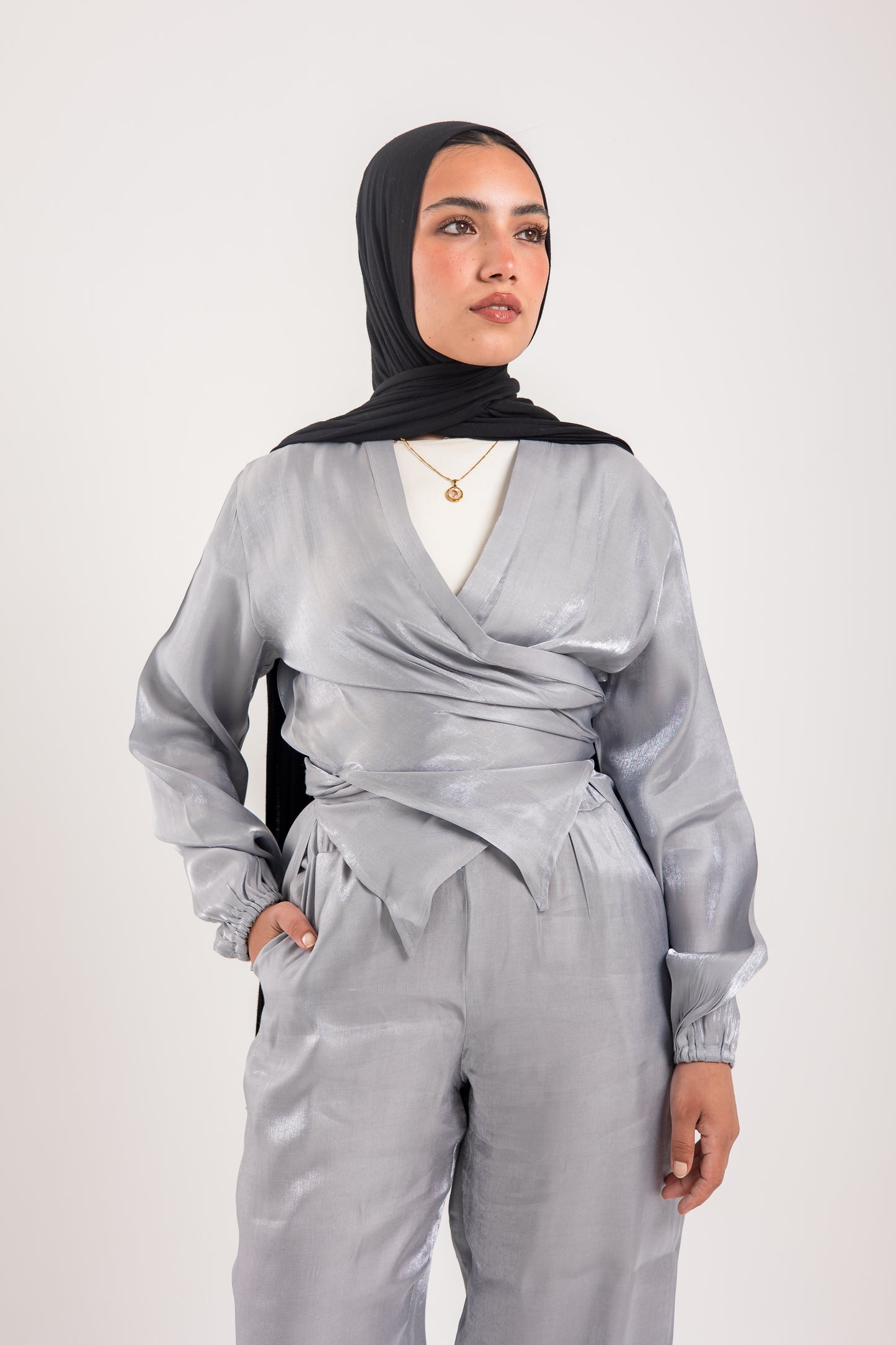 Tika set gray