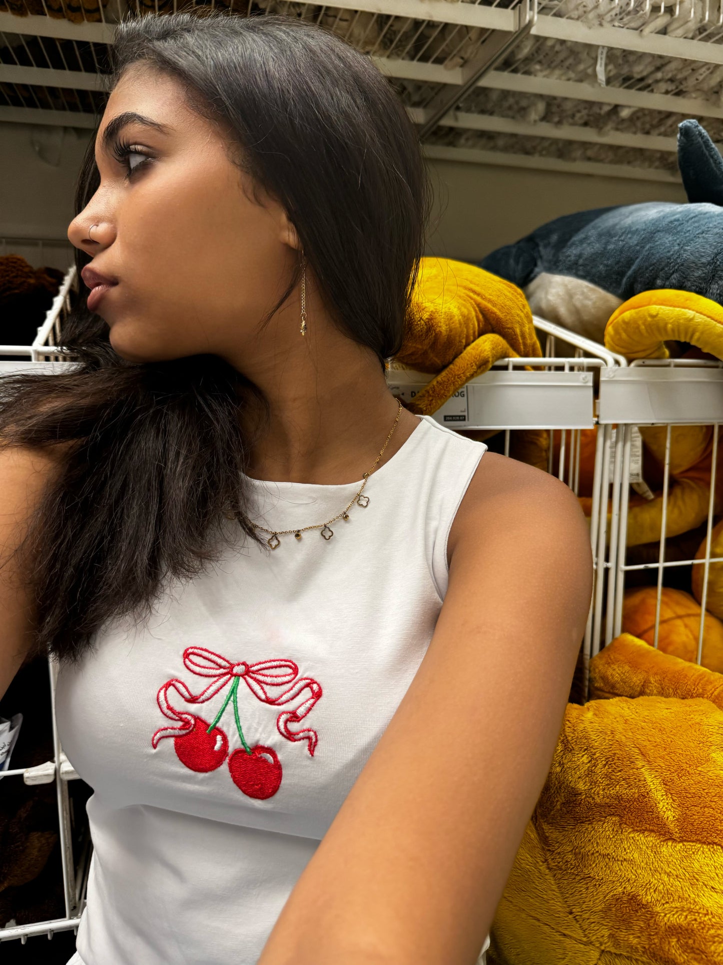 I’m just a girl Basic top in white