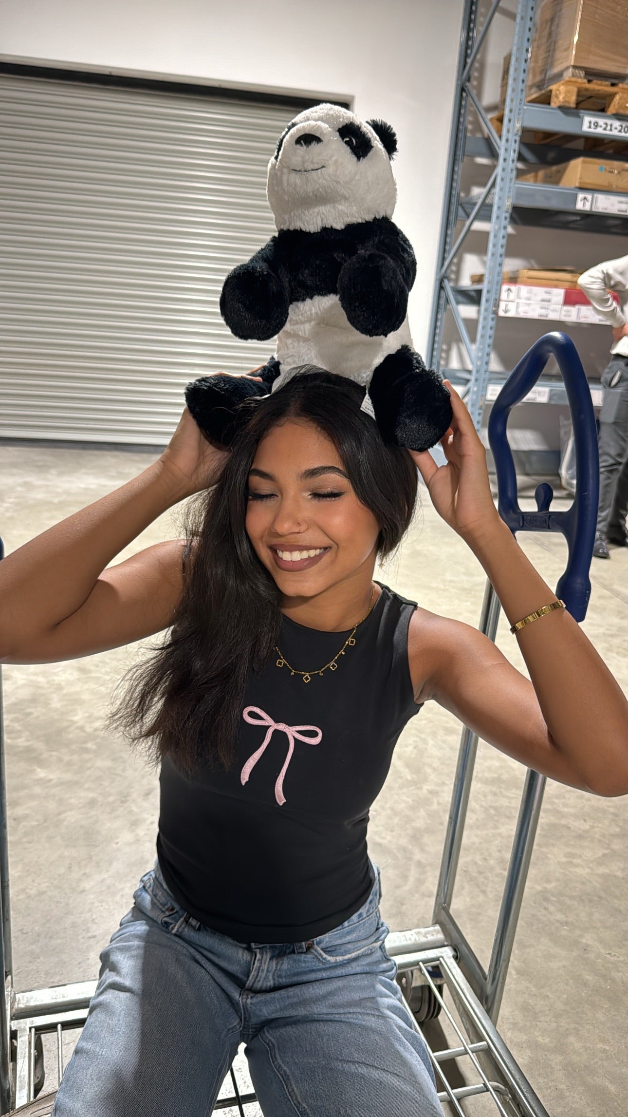 I’m just a girl Basic top in black